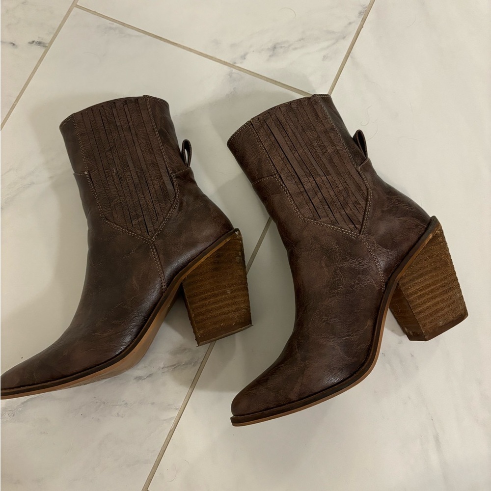 Let’s See Style brown western heeled boots